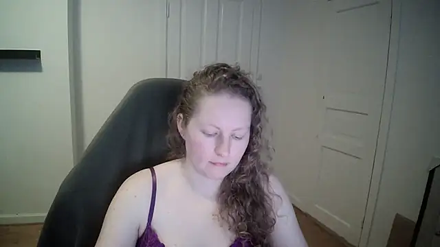 Girlnina-1995 online show from 02.20.25