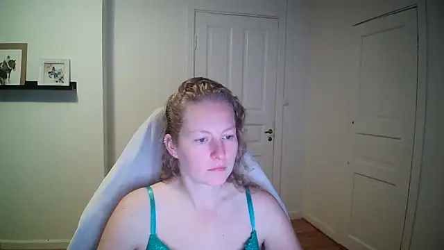 Girlnina-1995 online show from 09.18.25