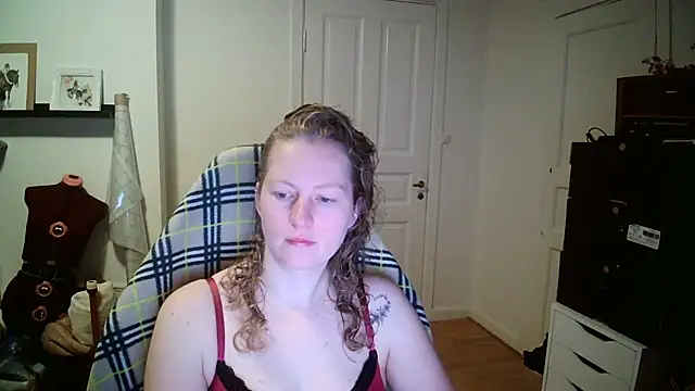 Girlnina-1995 online show from 01.14.26