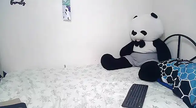 Snapshot of rihanna22 chatting on 02.20.25 rihanna22 online show from 02.20.25