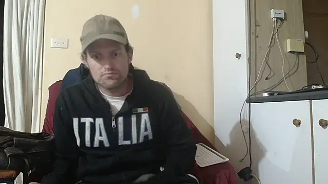 Snapshot of the-billy-blue chatting on 06.26.26 the-billy-blue online show from 06.26.26