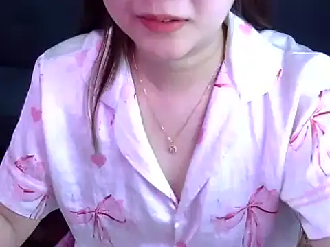 Snapshot of Bee_2k chatting on 02.02.26 Bee 2k online show from 02.02.26