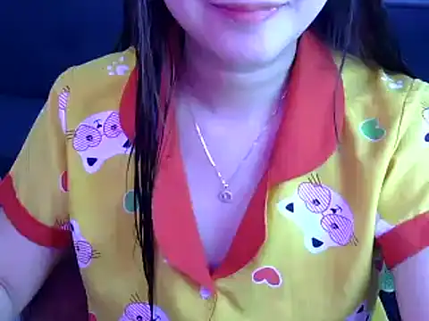 Snapshot of Bee_2k chatting on 02.05.26 Bee 2k online show from 02.05.26