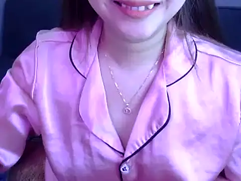 Snapshot of Bee_2k chatting on 02.11.26 Bee 2k online show from 02.11.26