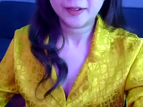 Snapshot of Bee_2k chatting on 02.27.26 Bee 2k online show from 02.27.26