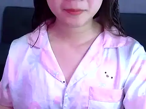 Snapshot of Bee_2k chatting on 02.28.26 Bee 2k online show from 02.28.26