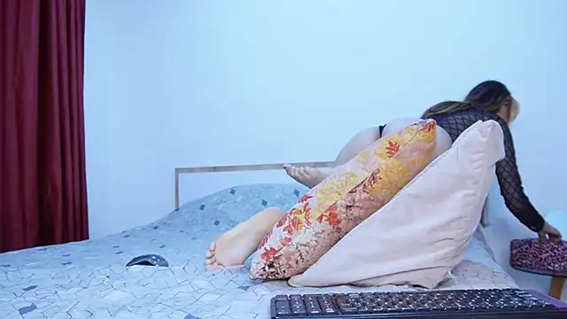 lola vlad online show from 02.26.26