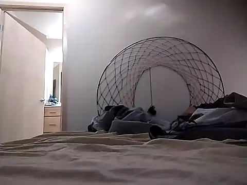 eatmeplease44 online show from 12.12.24