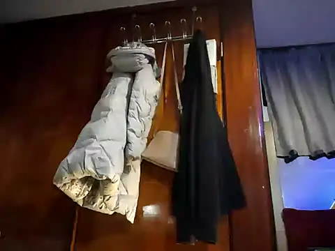 eatmeplease44 online show from 12.15.24