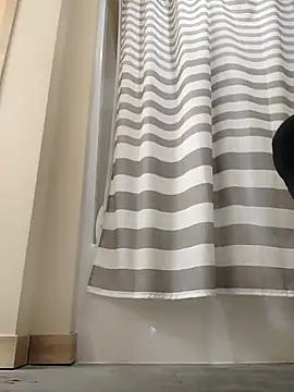 eatmeplease44 online show from 03.20.25