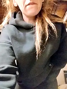 eatmeplease44 online show from 03.08.26