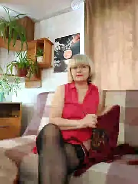 Snapshot of IrmaRose chatting on 02.21.25 IrmaRose online show from 02.21.25
