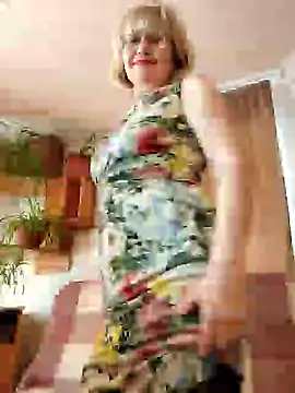 Snapshot of IrmaRose chatting on 03.08.25 IrmaRose online show from 03.08.25
