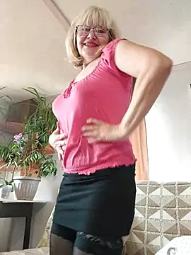 IrmaRose online show from 10.14.25