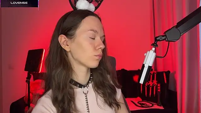 DivineBite online show from 10.06.25