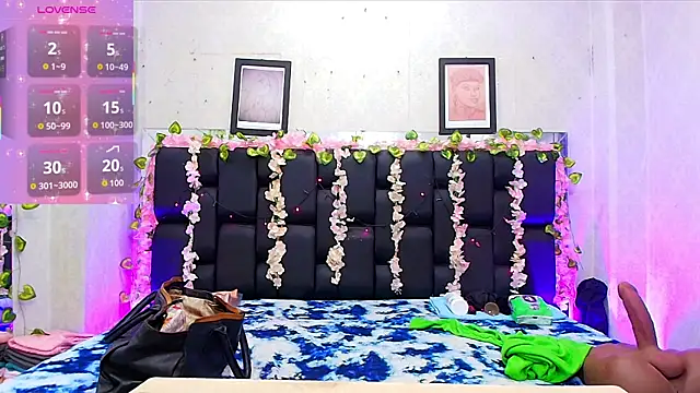  carolina fox online show from 10.02.25