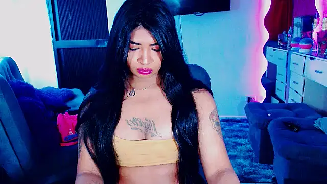 Snapshot of violet_bigcock774 chatting on 12.17.24 violet bigcock774 online show from 12.17.24
