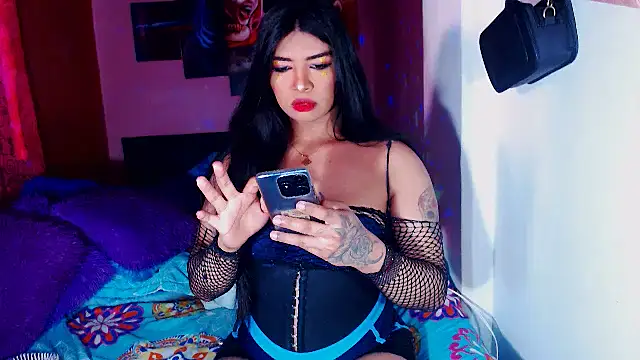 Snapshot of violet_bigcock774 chatting on 01.23.25 violet bigcock774 online show from 01.23.25