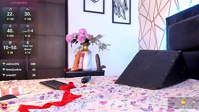 Snapshot of EmilyyRosee_ chatting on 03.13.25 EmilyyRosee online show from 03.13.25