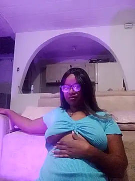 EmilyyRosee  online show from 04.14.26