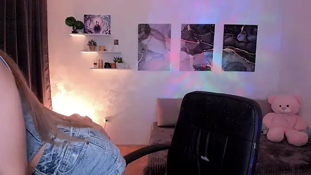 aPieceOfJoy online show from 09.21.25