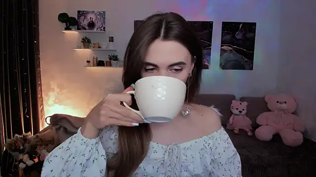 aPieceOfJoy online show from 12.18.25