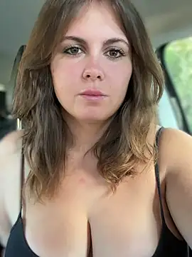 Snapshot of Samantha_official chatting on 01.04.25 Samantha official online show from 01.04.25