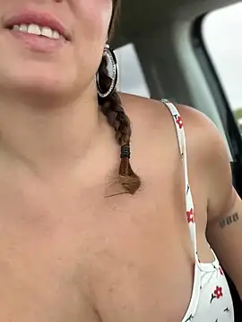 Snapshot of Samantha_official chatting on 02.21.25 Samantha official online show from 02.21.25