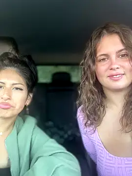 Snapshot of Samantha_official chatting on 10.18.25 Samantha official online show from 10.18.25