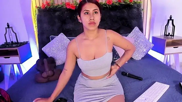 Karlagonzales  online show from 01.18.25