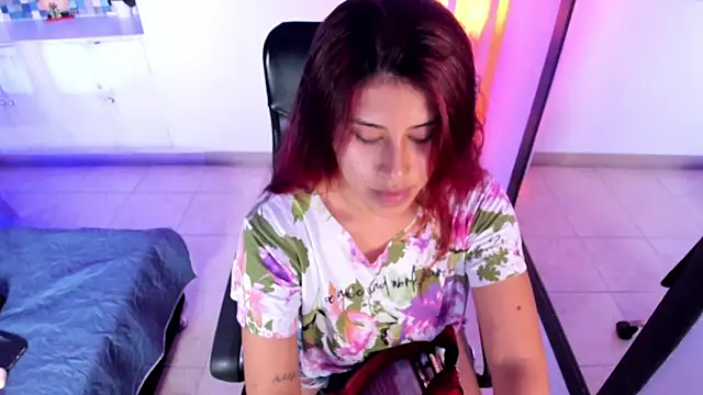 Karlagonzales  online show from 02.07.25