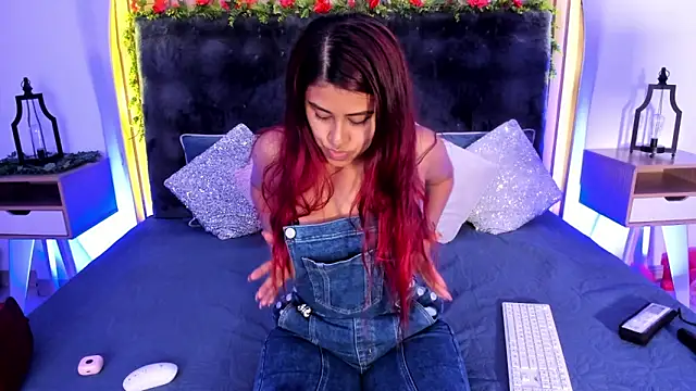 Karlagonzales  online show from 02.18.25
