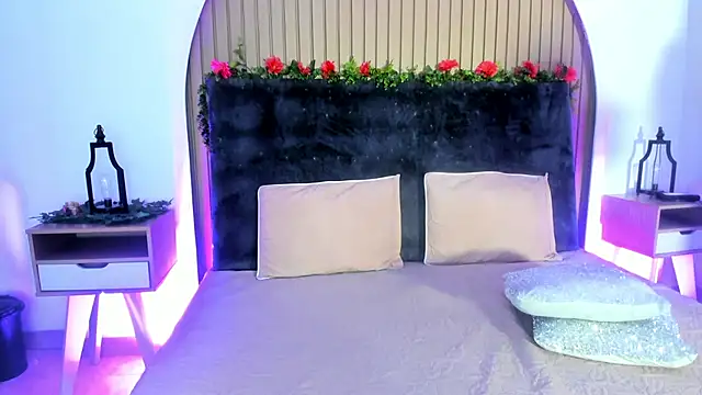 Karlagonzales  online show from 11.11.25