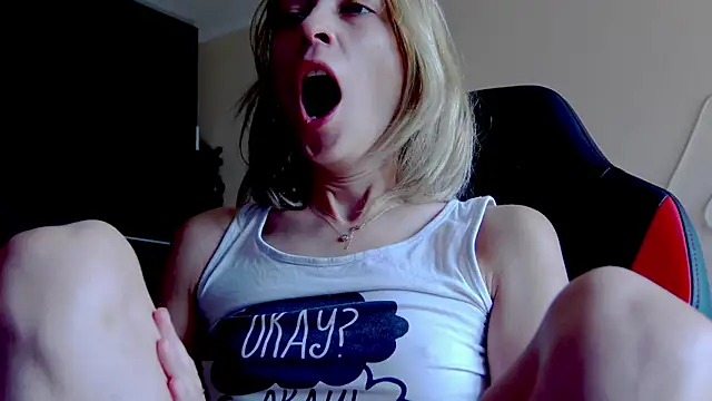 karo123421 online show from 10.11.25