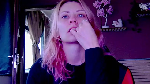 karo123421 online show from 12.03.25