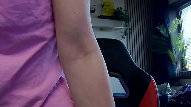 Snapshot of karo123421 chatting on 03.02.26 karo123421 online show from 03.02.26