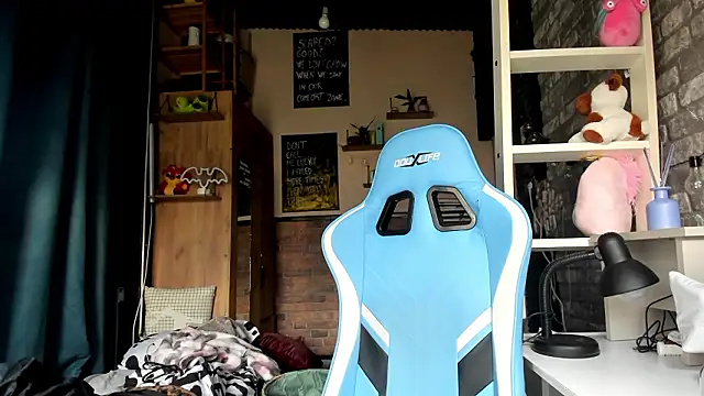 Snapshot of karo123421 chatting on 03.18.26 karo123421 online show from 03.18.26