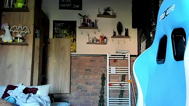 Snapshot of karo123421 chatting on 04.09.26 karo123421 online show from 04.09.26