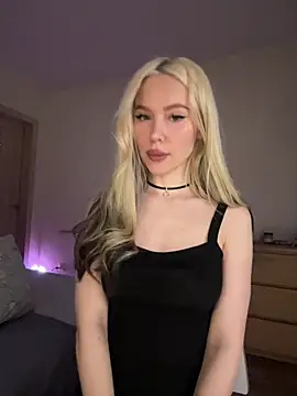 Snapshot of xDinnax chatting on 03.23.26 xDinnax online show from 03.23.26