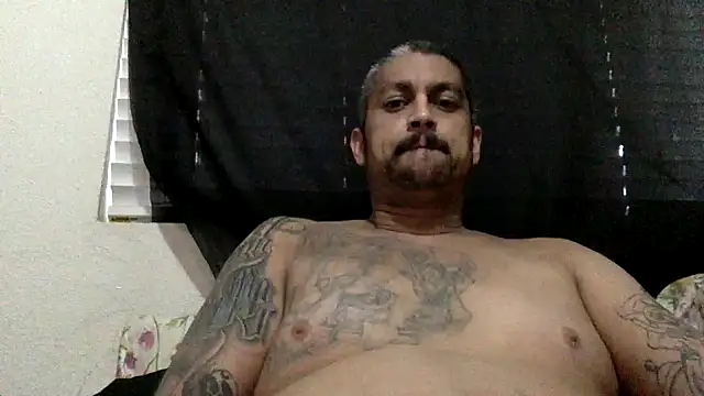 Snapshot of Vision1285 chatting on 02.10.25 Vision1285 online show from 02.10.25