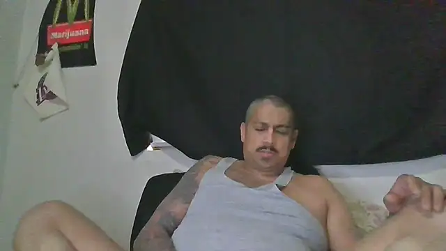 Snapshot of Vision1285 chatting on 03.17.25 Vision1285 online show from 03.17.25