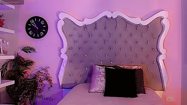 LeyXandrabraz online show from 11.28.25