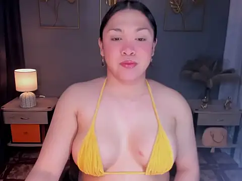 MaxeneCullens online show from 10.21.25