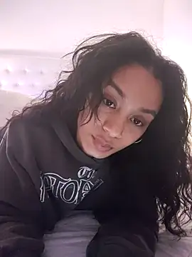 Leaberry online show from 10.17.25