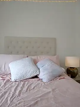 Leaberry online show from 11.12.25