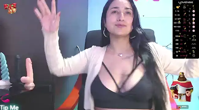 Annyee1 online show from 12.16.24
