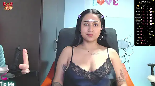 Annyee1 online show from 12.20.24