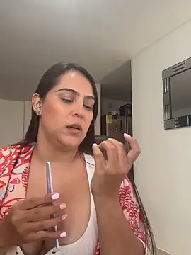 Snapshot of kendall_52 chatting on 10.02.25 kendall 52 online show from 10.02.25