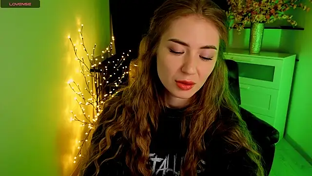 Adelyna Bird online show from 04.19.26