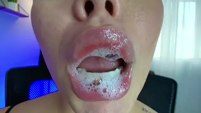 lisbet21x online show from 02.19.25